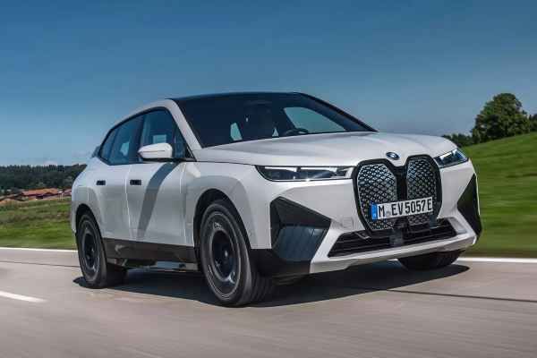 BMW-iX-xDrive40.jpg